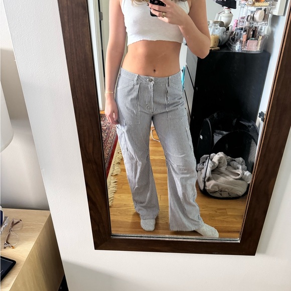 Lioness pinstripe pants - Picture 2 of 2